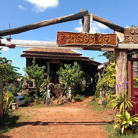 Ratanak Tep Rithea Homestay Banlung Buitenkant foto