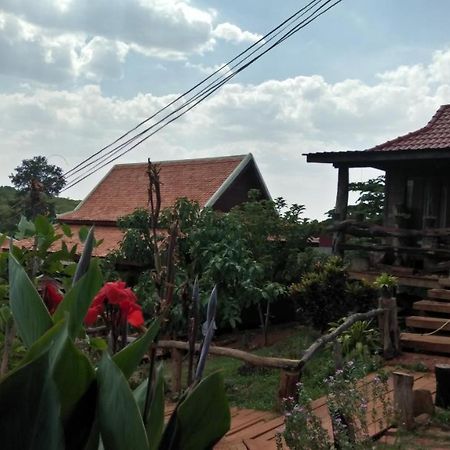 Ratanak Tep Rithea Homestay Banlung Buitenkant foto
